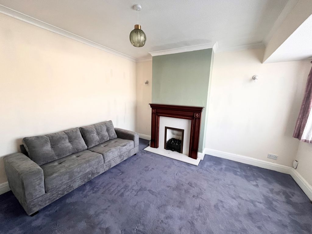 Property photo 3 of 9 Gallery