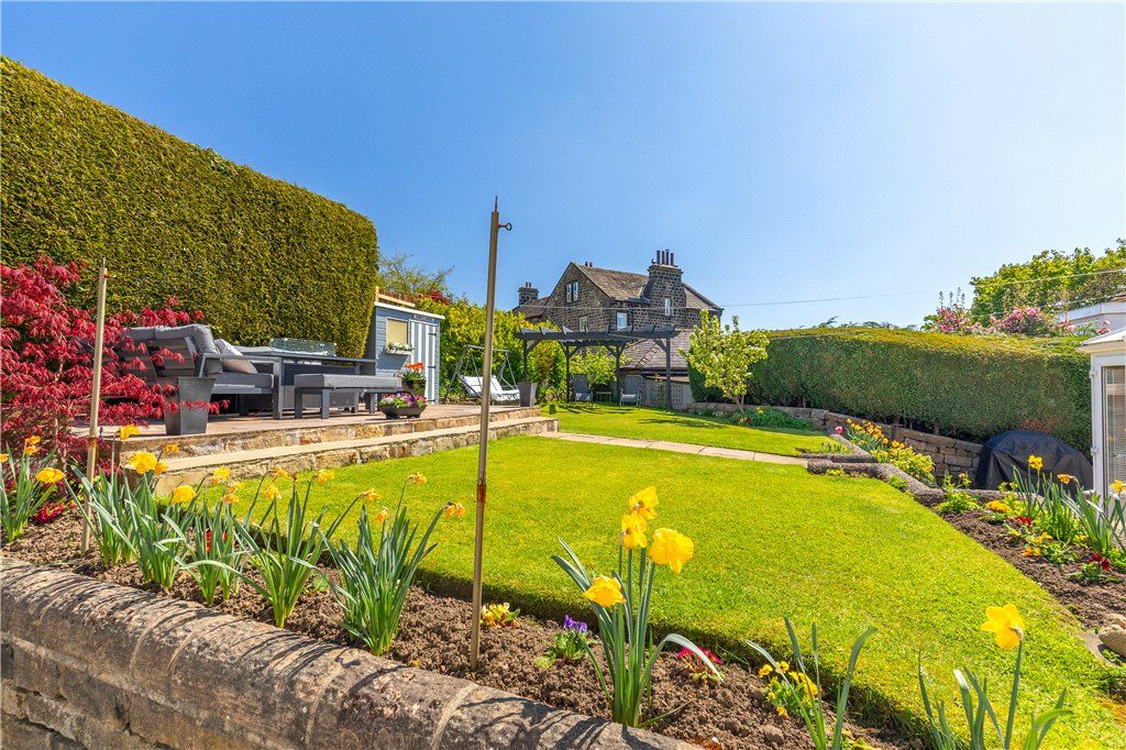 Property photo 2 of 36 Gardens