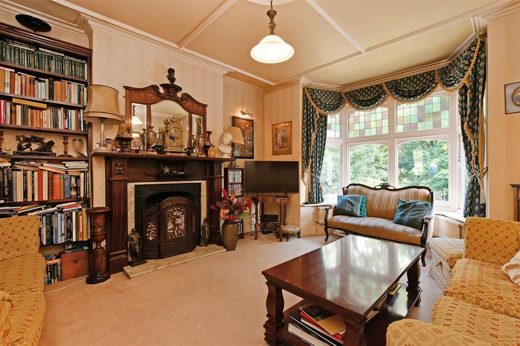 Property photo 3 of 44 B1.Jpg