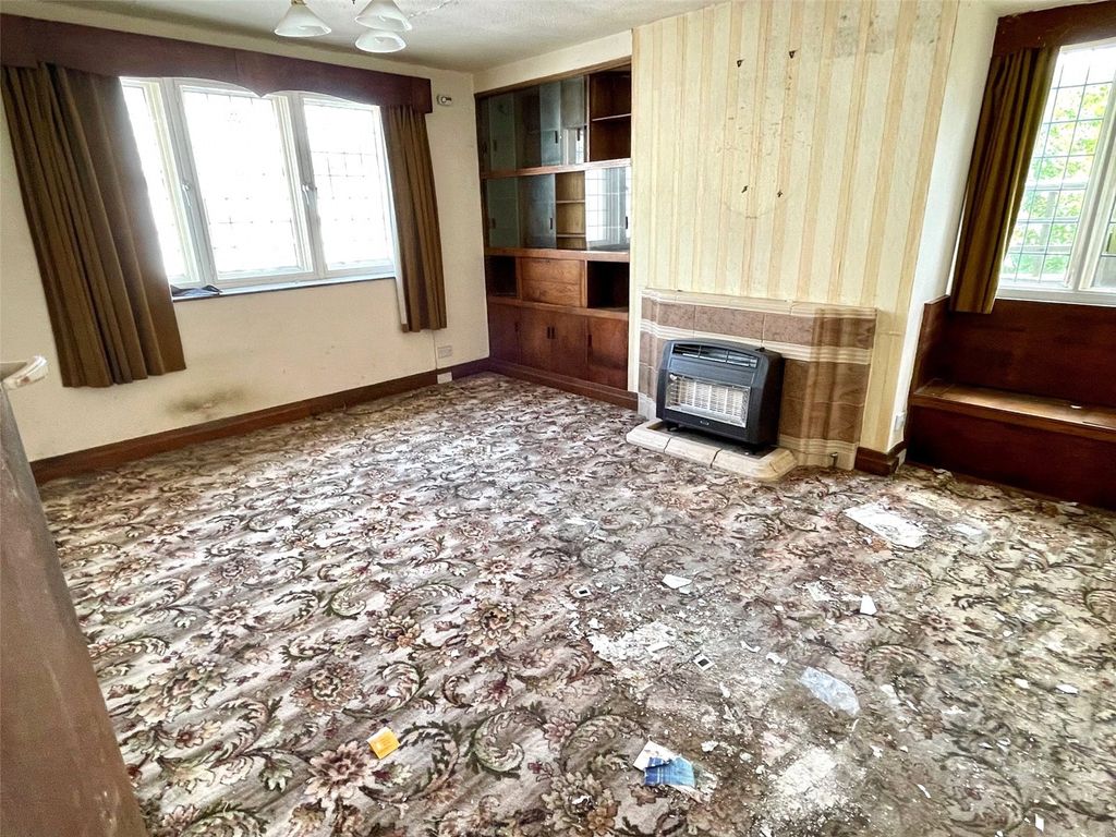 Property photo 2 of 20 Lounge