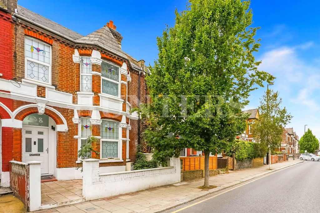 Property photo 1 of 20 4.Jpg