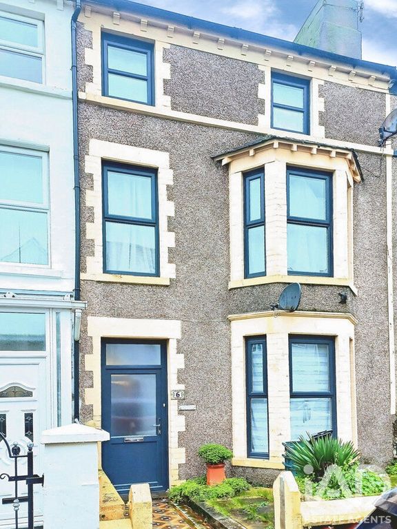 Property photo 2 of 10