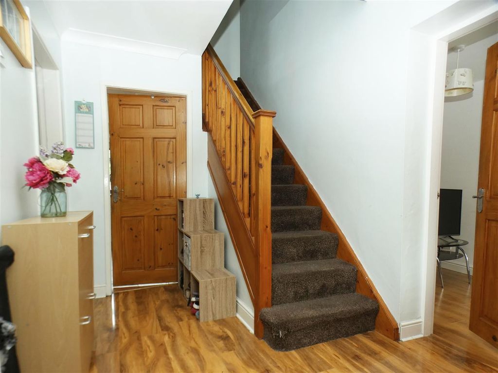 Property photo 2 of 19 Hall