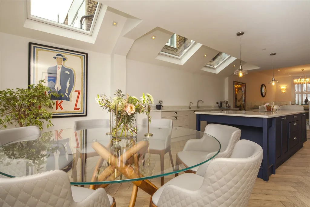 House in London, London Borough of Hammersmith and Fulham - View 3