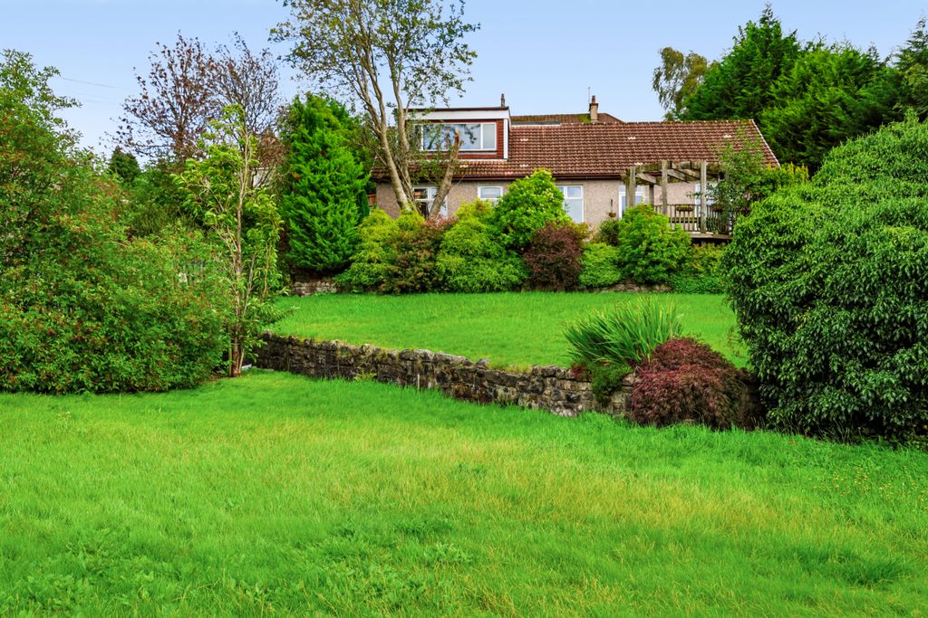 Property photo 1 of 44