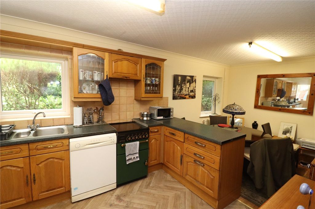 Property photo 2 of 26 Picture No. 25