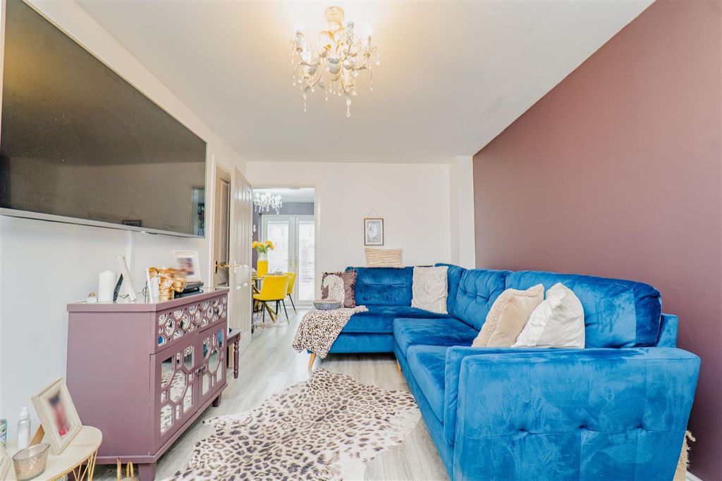 Property photo 3 of 23 P1025405.Jpg