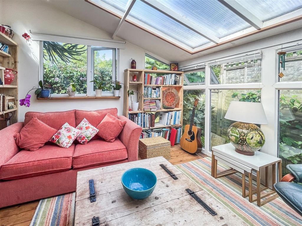 Property photo 3 of 14