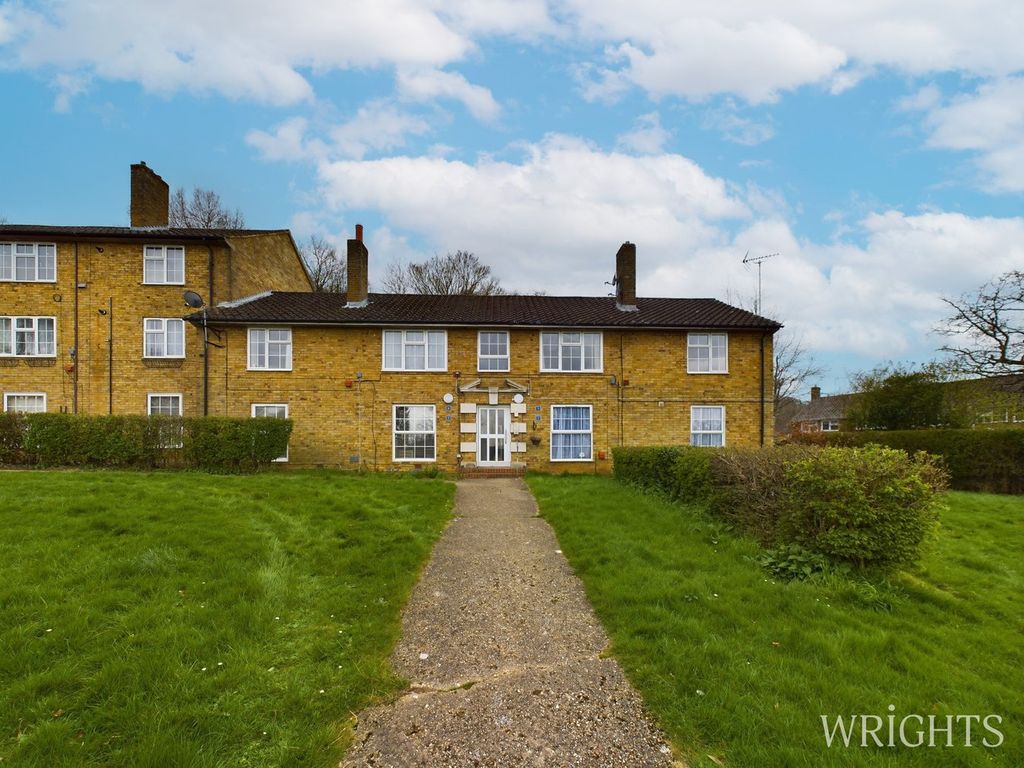 Property photo 2 of 20