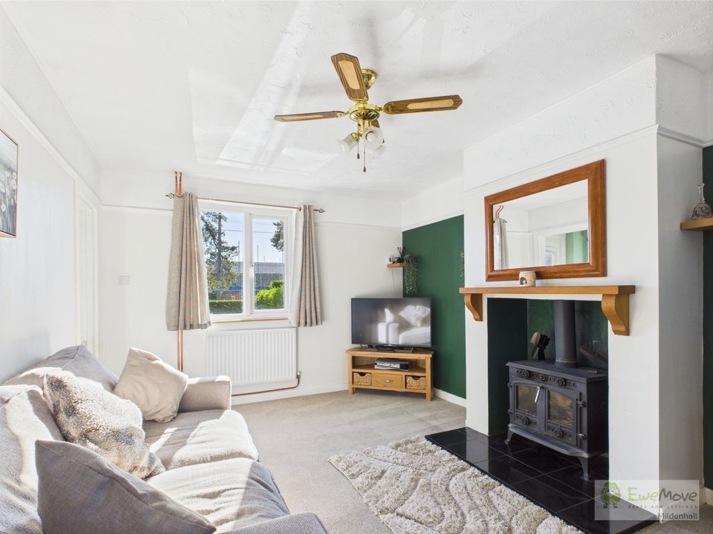 Property photo 2 of 14 Ewemove Mildenhall Eriswell Road Living Room 2