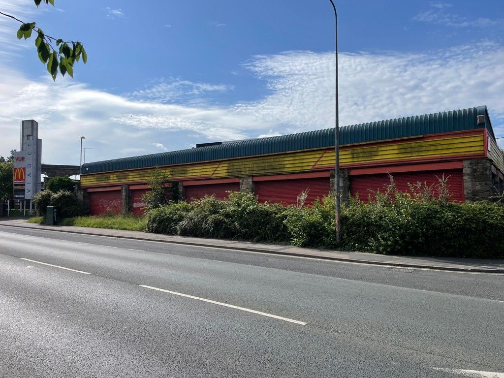 Property photo 1 of 15 Photo 8