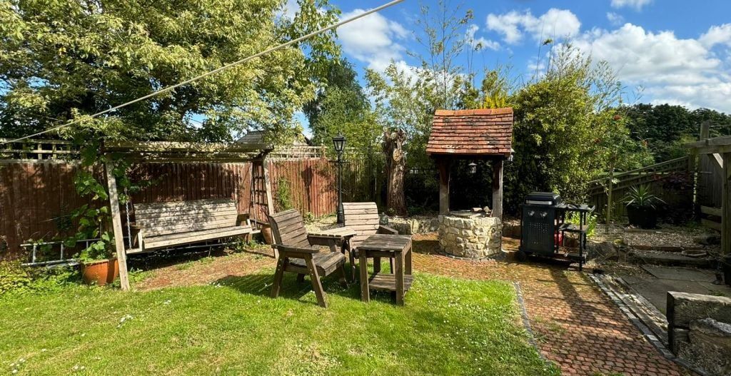 Property photo 2 of 10