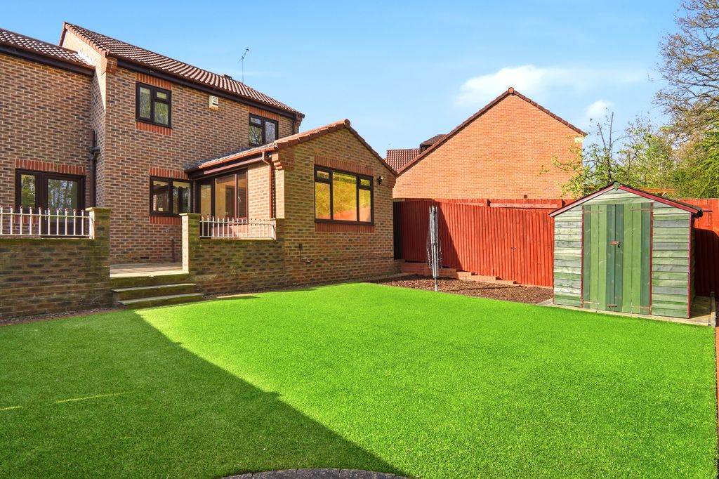 Property photo 2 of 32 Alness031