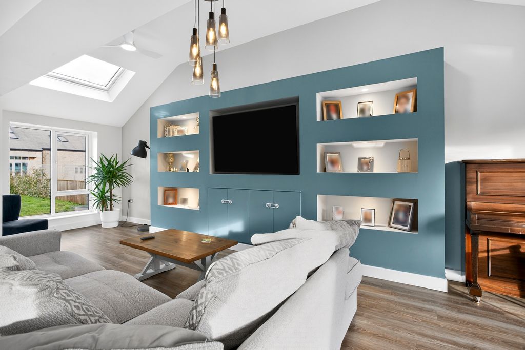 Property photo 2 of 18