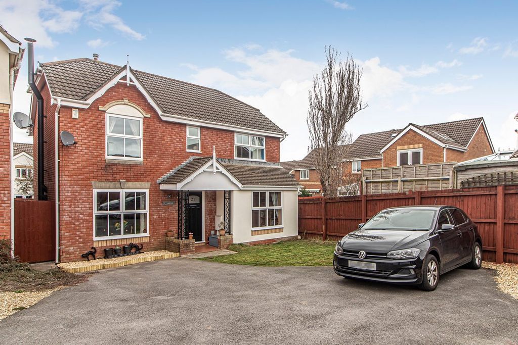 Property photo 2 of 34