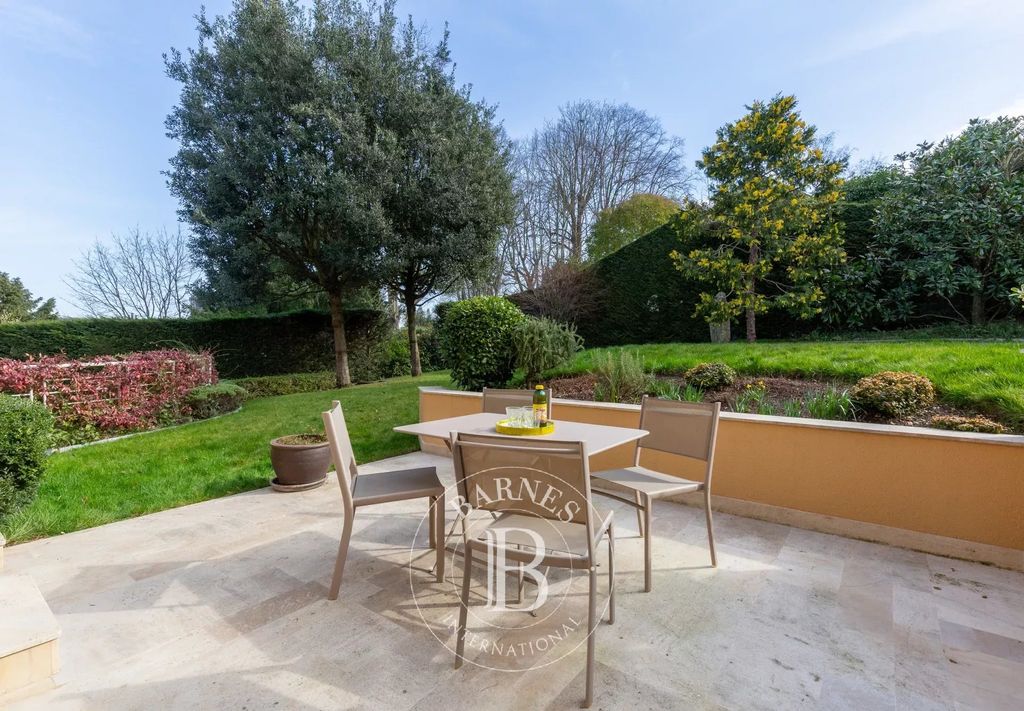 Property photo 2 of 46