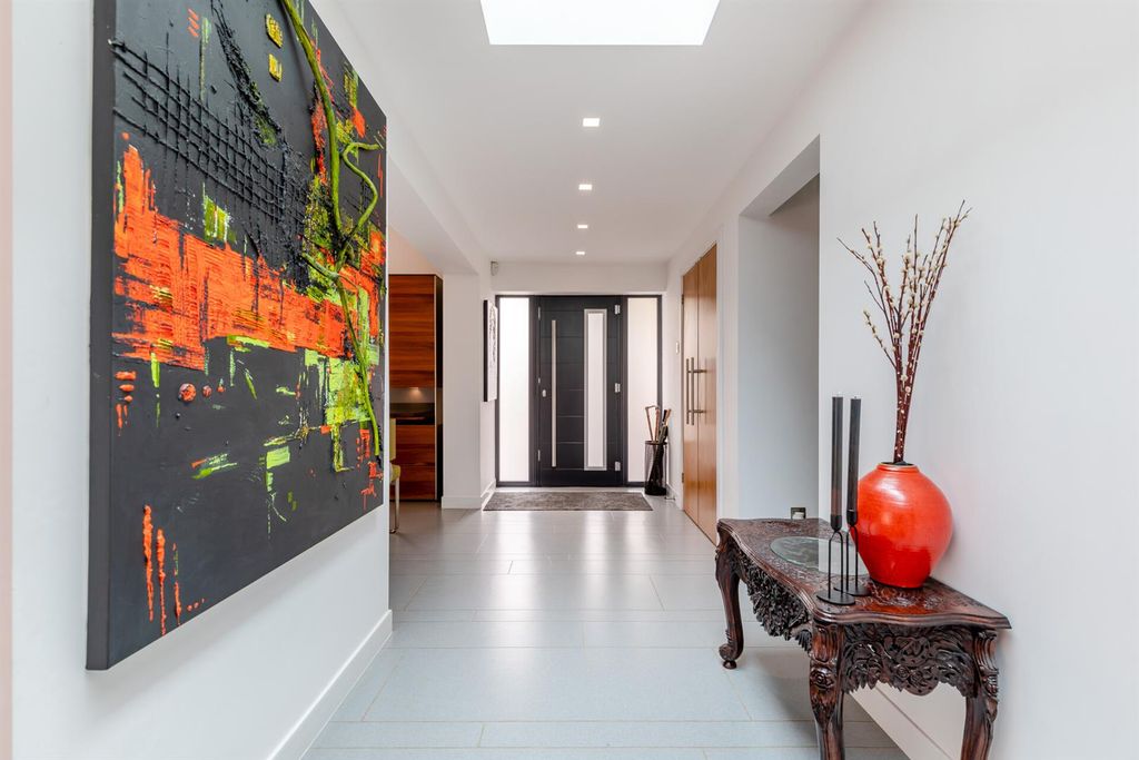 Property photo 3 of 55 8660837-Interior02.Jpg