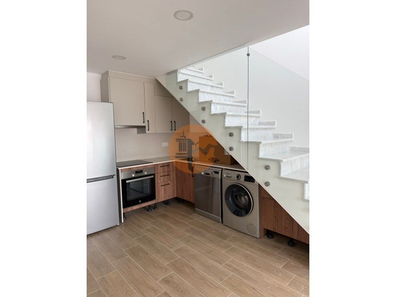 Property photo 1 of 43