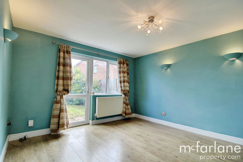 Property photo 3 of 11