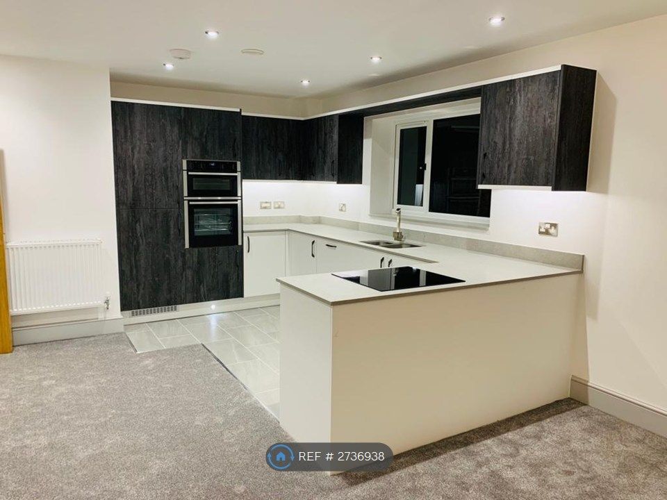 Property photo 2 of 14 Kitchen