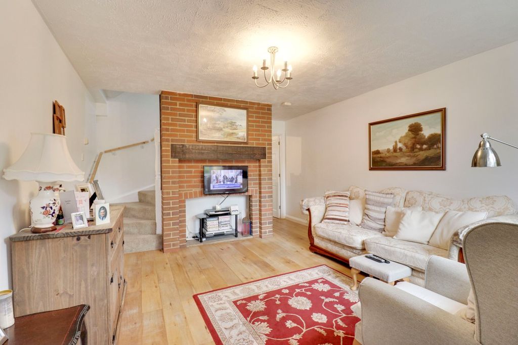 Property photo 2 of 10