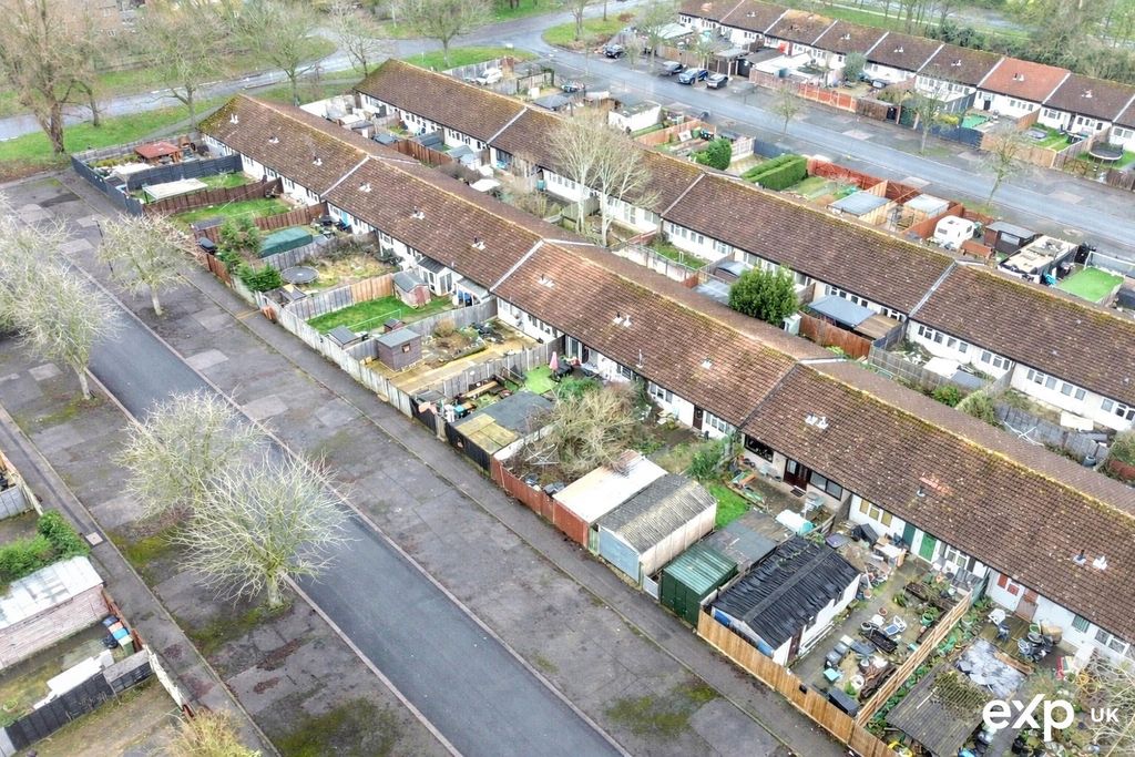 Property photo 2 of 13