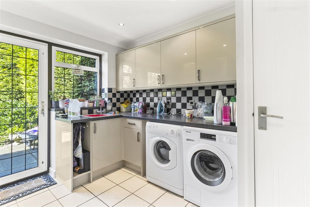 Additional image 16 of 4 bed detached house for saleChurch Street, Willingdon, Eastbourne BN22