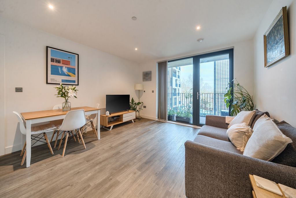 Property photo 1 of 17 1434395-12-69c6A6...