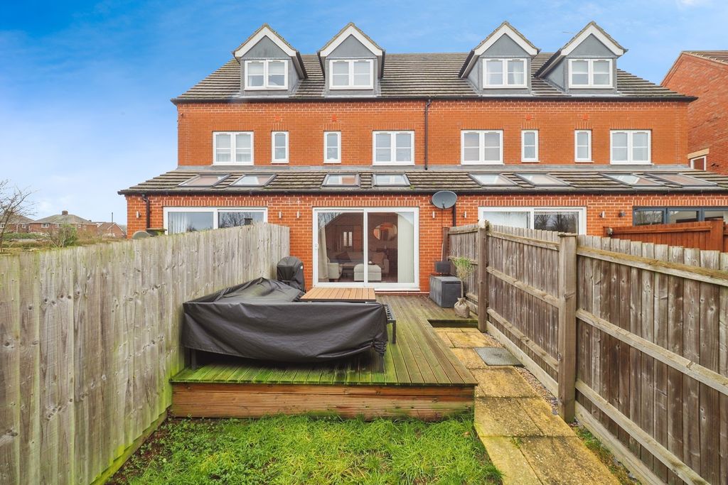 Property photo 3 of 18 Pbox-Img.Jpg