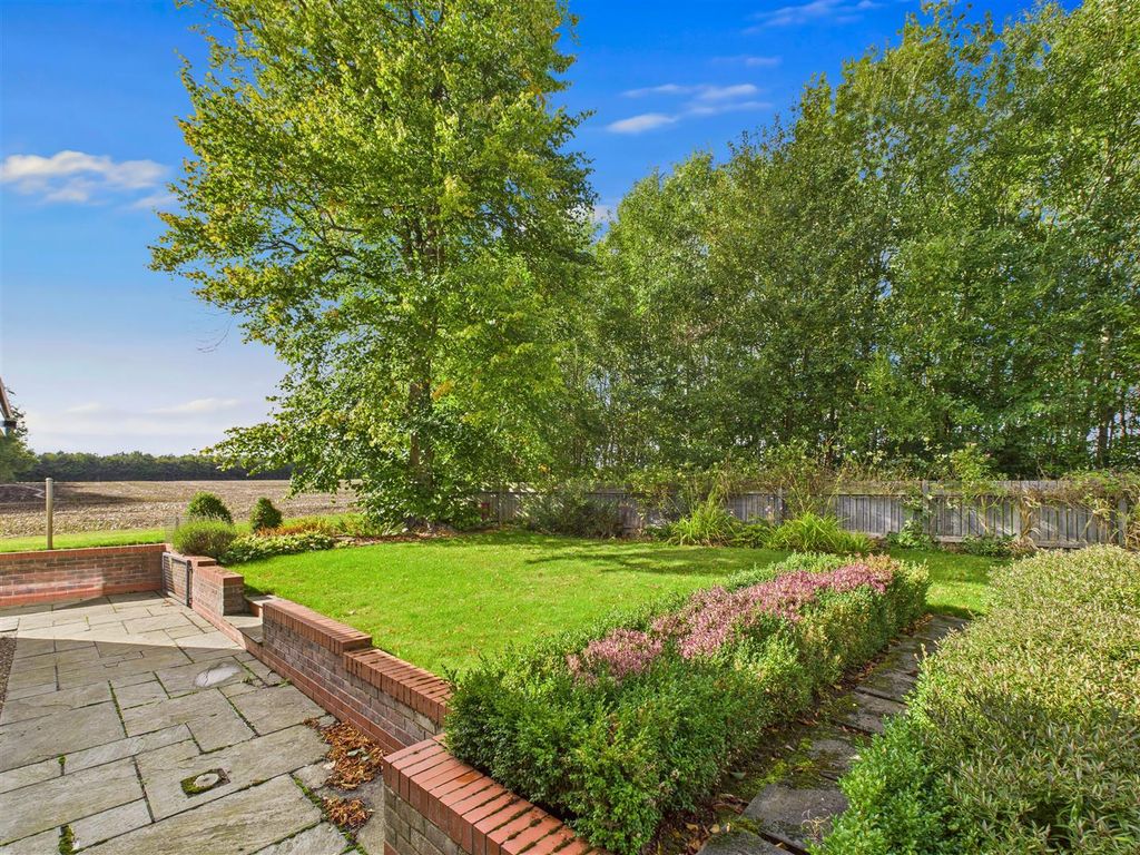 Property photo 3 of 24