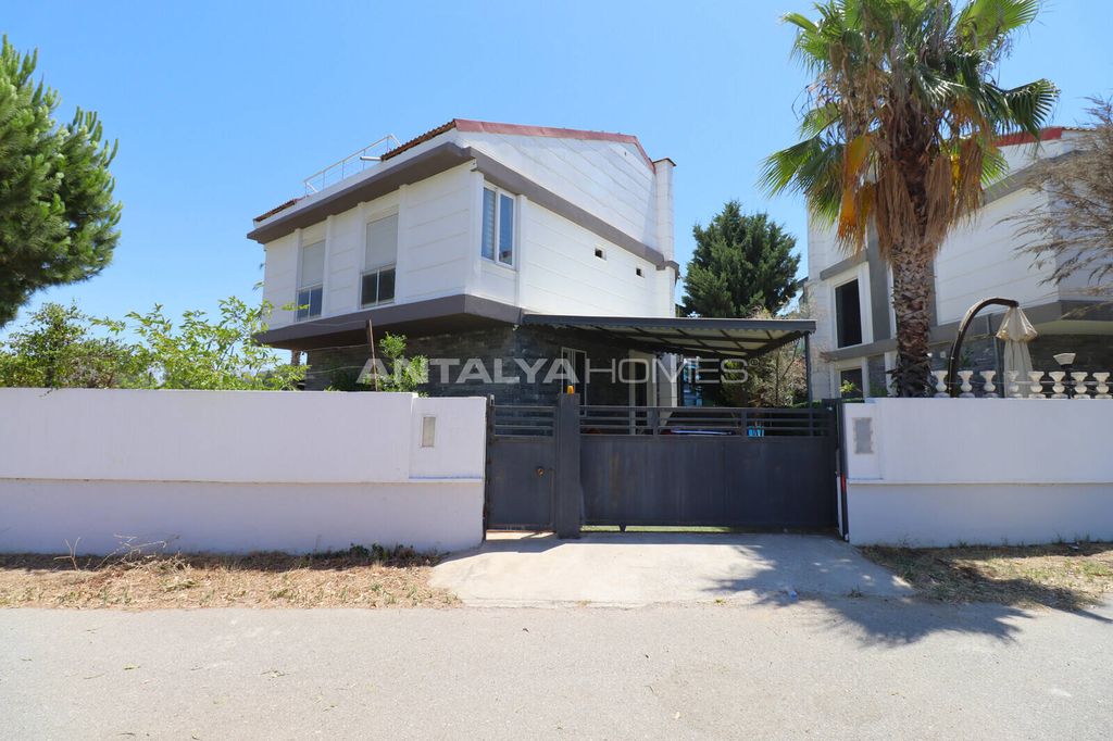 Property photo 2 of 25