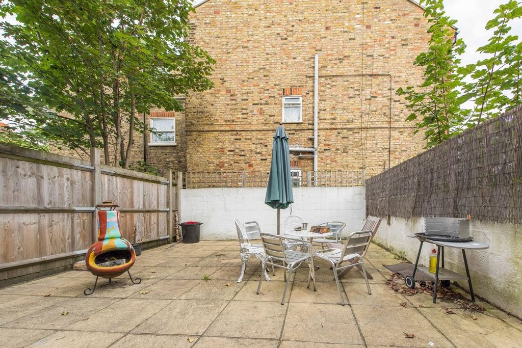 Property photo 3 of 12