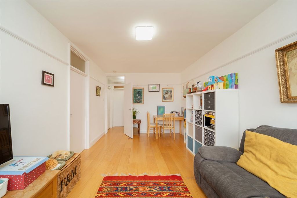 Property photo 3 of 4