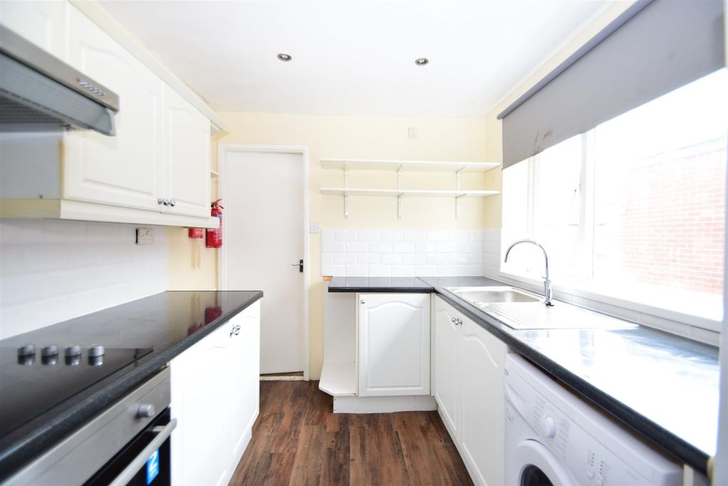 Property photo 1 of 15 Kitchen