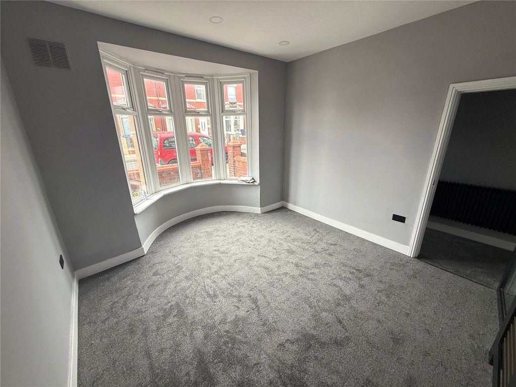 Property photo 3 of 15 Picture No. 29