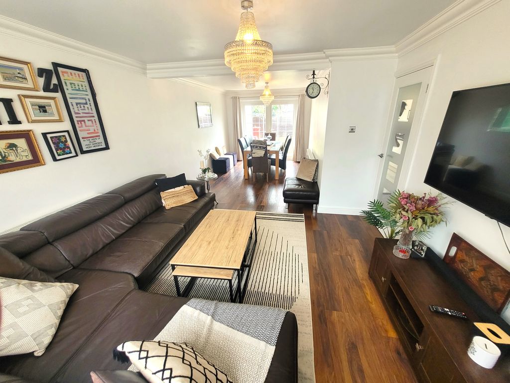 Property photo 3 of 12 Bedroom