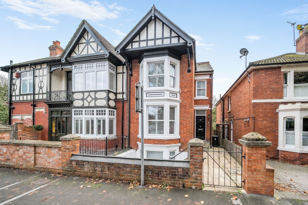 Property photo 1 of 23 138393124691F3552Bf5d0