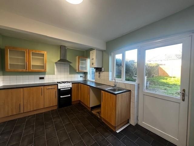 Property photo 3 of 13 Kitchen.Jpg