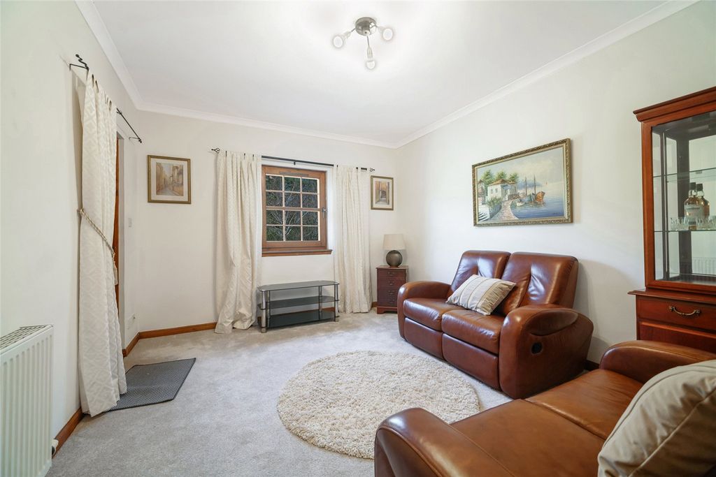 Property photo 2 of 15 Picture No. 14