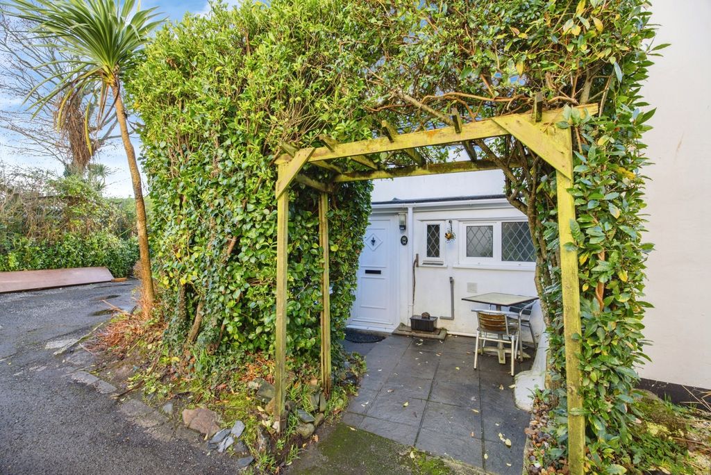 Property photo 2 of 25 Pbox-Img.Jpg