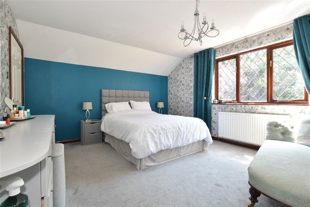 Property photo 1 of 14 Bedroom 1