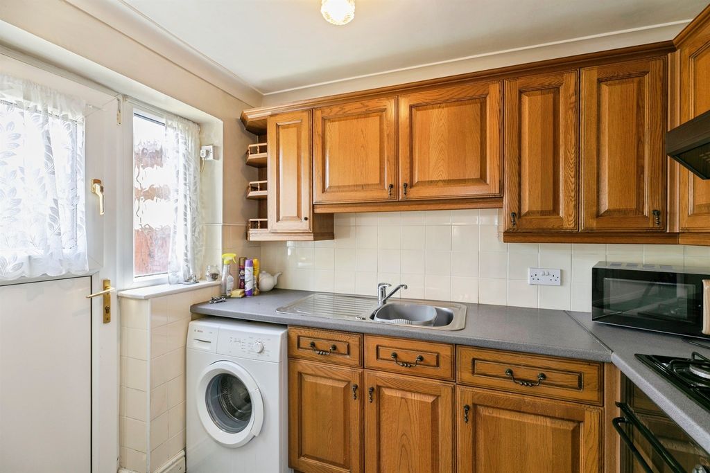 Property photo 3 of 15
