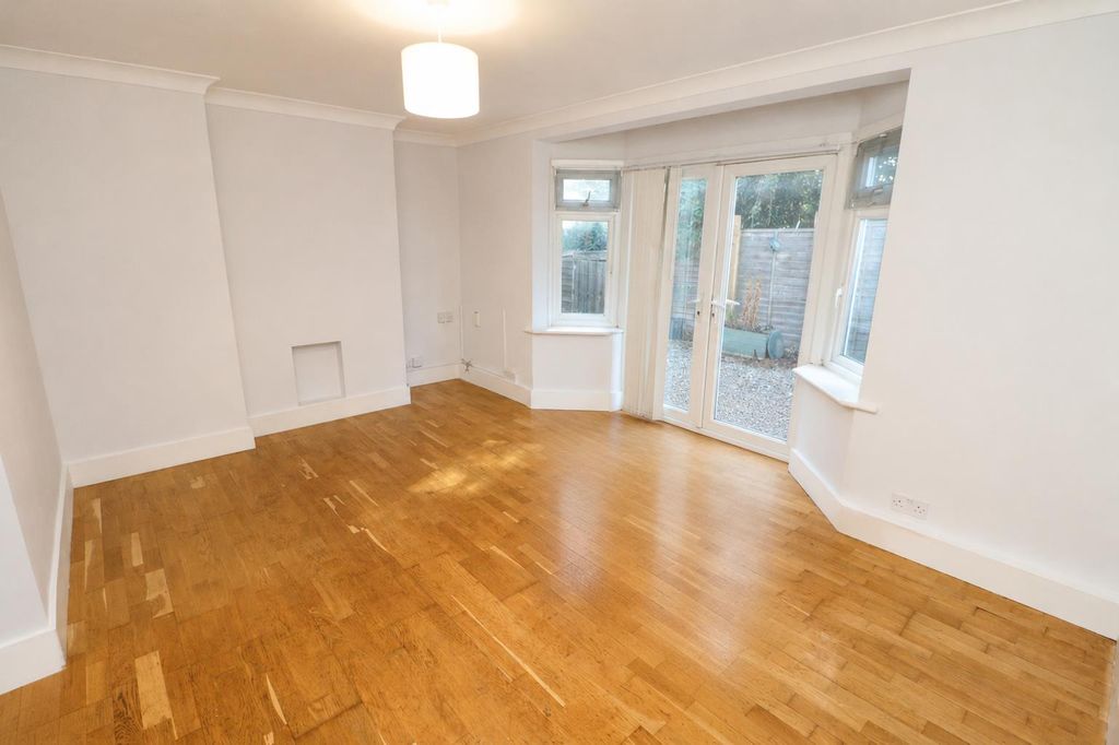 Property photo 2 of 13 94Dcd8c6-6d6E-49Fa-Ab39-57d875912042.Png