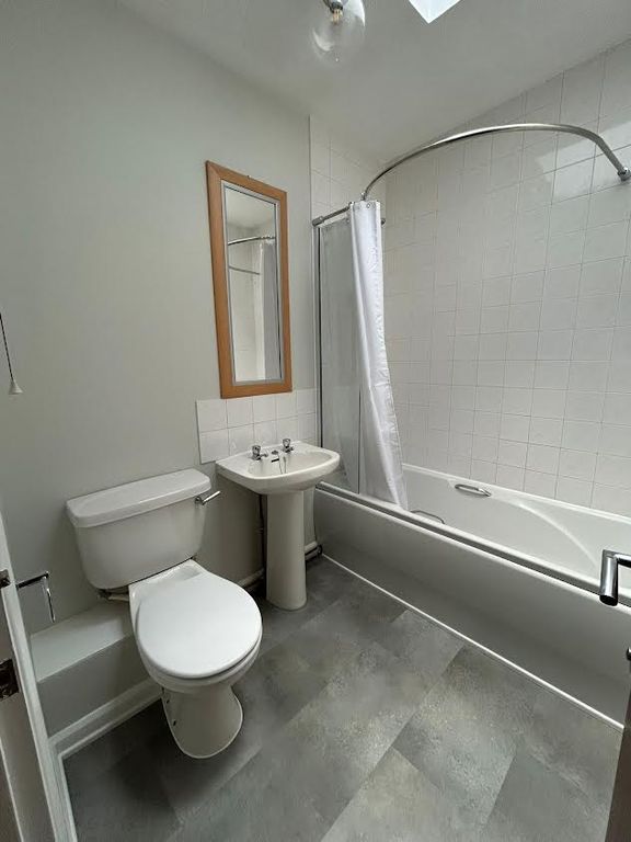 Property photo 3 of 9 Gallery