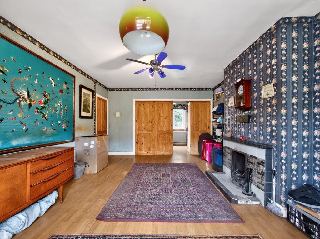 Property photo 3 of 17 Pnmb1204.Jpg