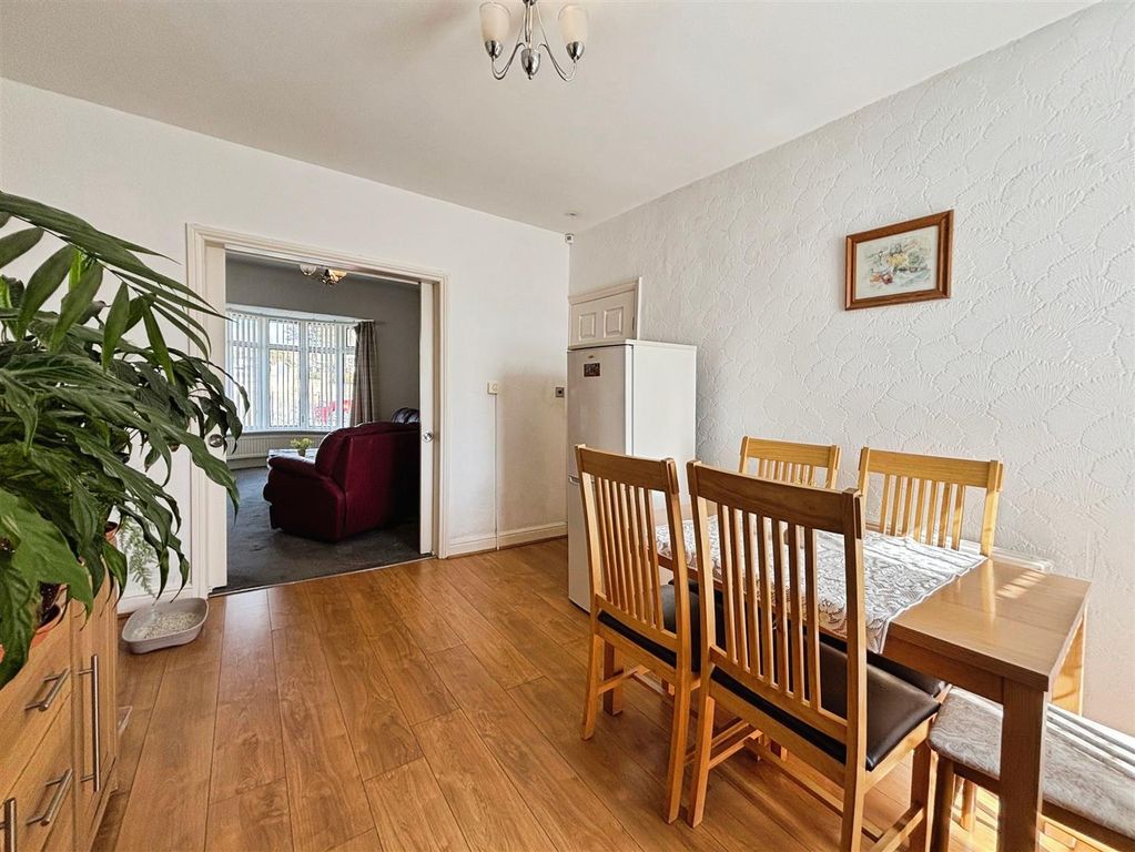 Property photo 3 of 15 Dining Room