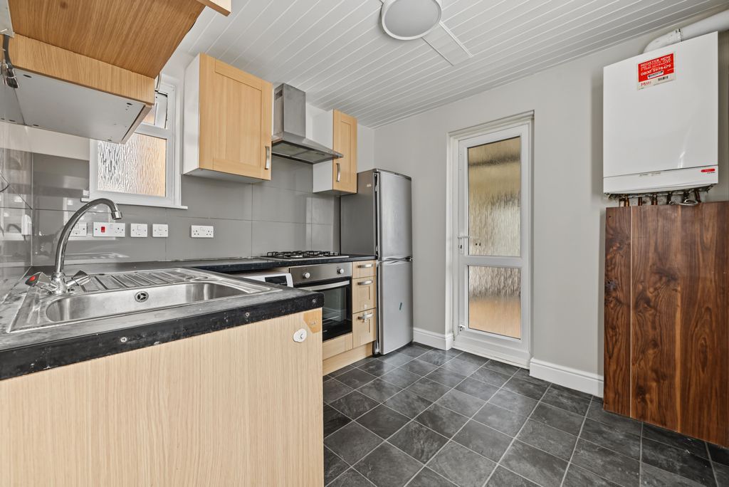 Property photo 3 of 15 Gallery