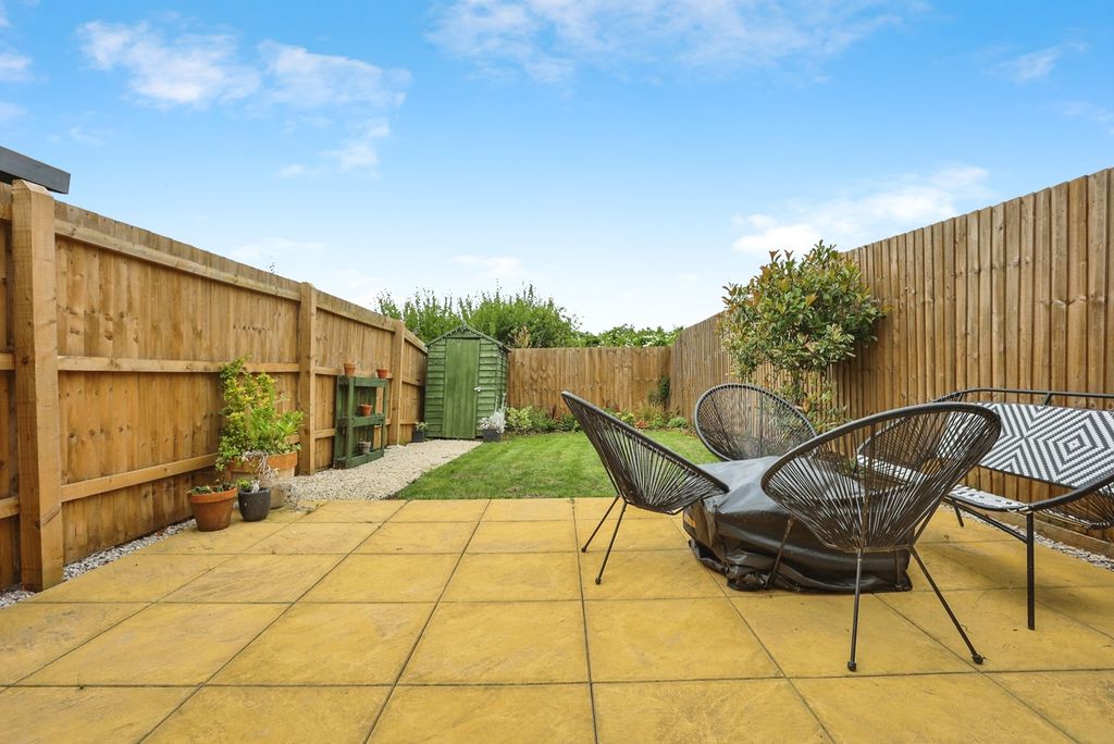 Property photo 3 of 17 Garden