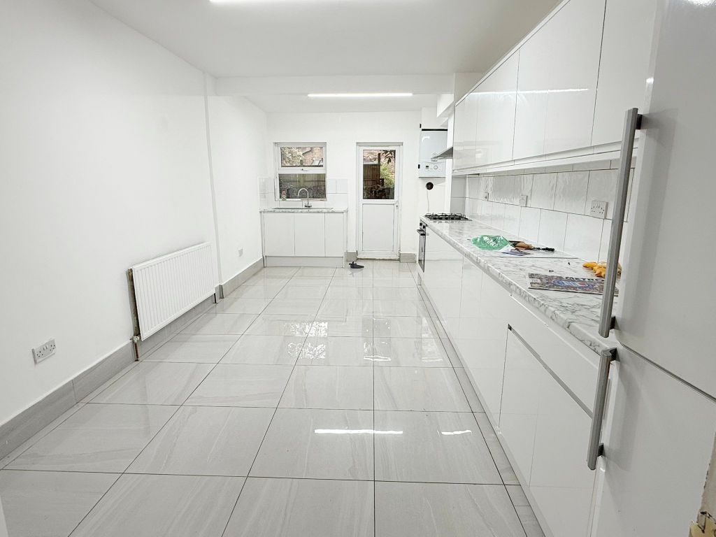 Property photo 1 of 22 Kitchen