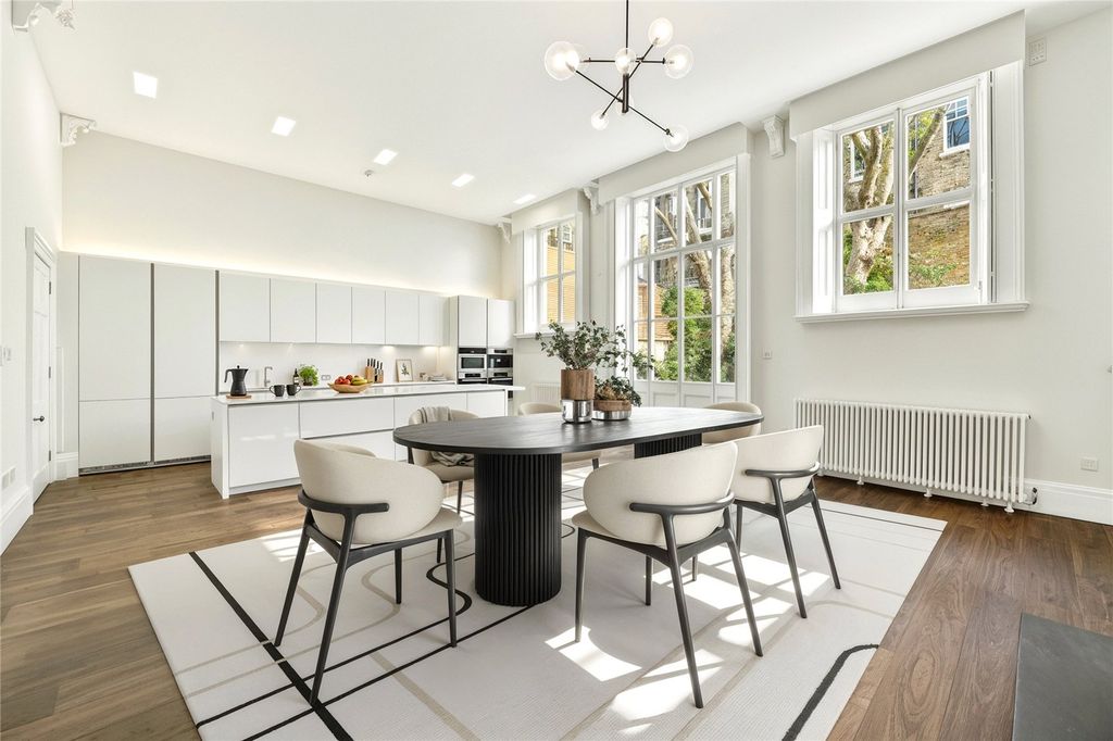 Property photo 2 of 19 Picture No. 61